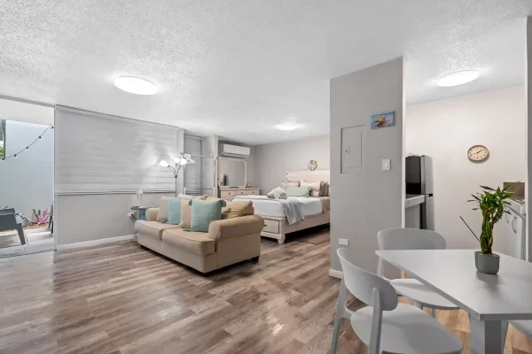 Apt 1B Luquillo